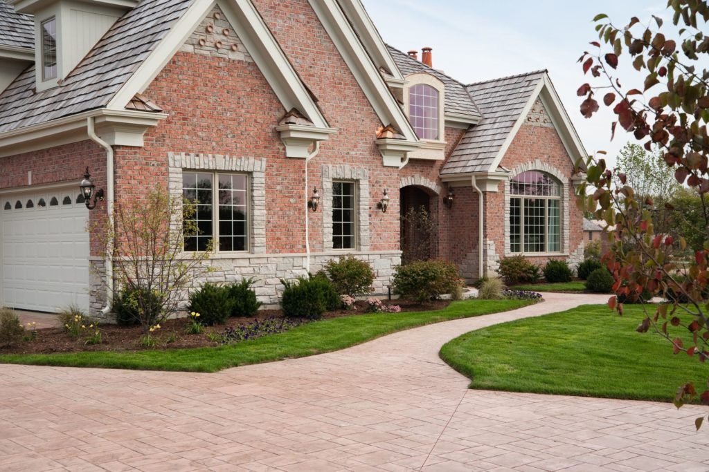 5 Things That You Should Consider While Installing A Driveway