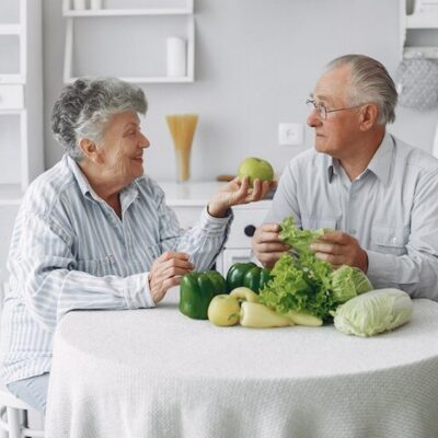 Healthy Eating in Care Homes: Nutrition Tips for Senior Wellness