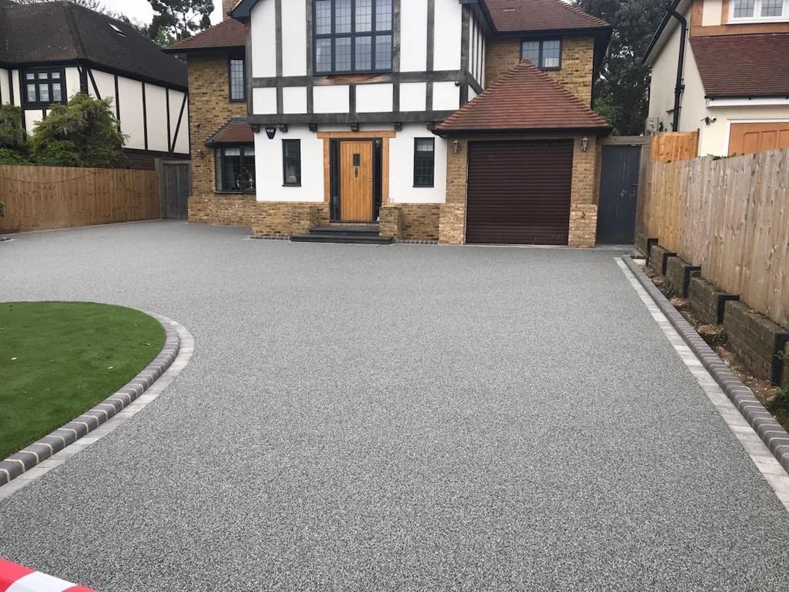 Ins And Outs Of Installing A Driveway In Front Of Your House Giving   Resin Driveway London Diamond Driveways 1 